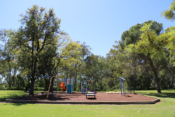 1 Spilbury Park