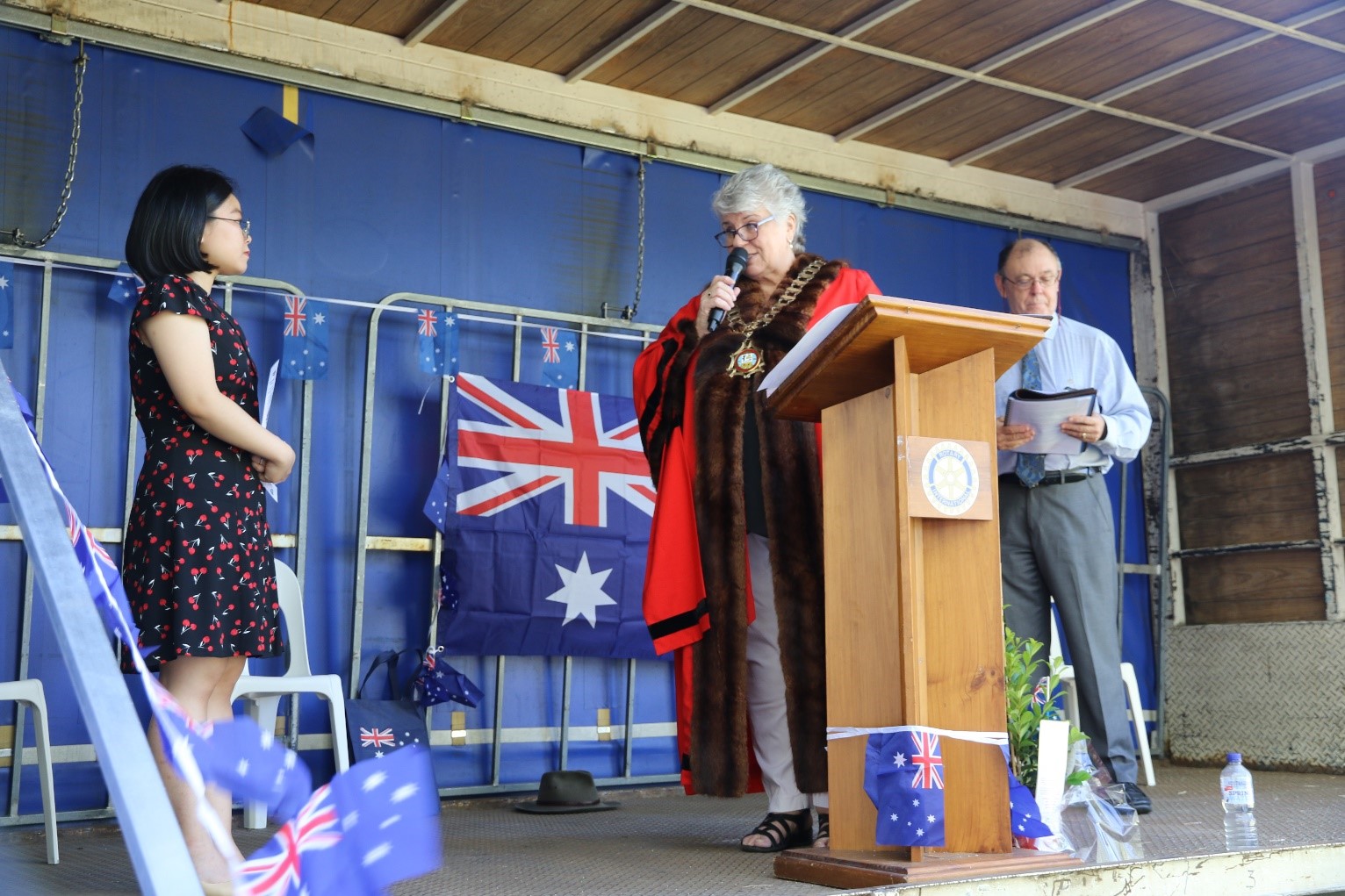 Miss Lynn Tran, Mayor Katrina Humphries and Angus Witherby during the citizenship ceremony. 